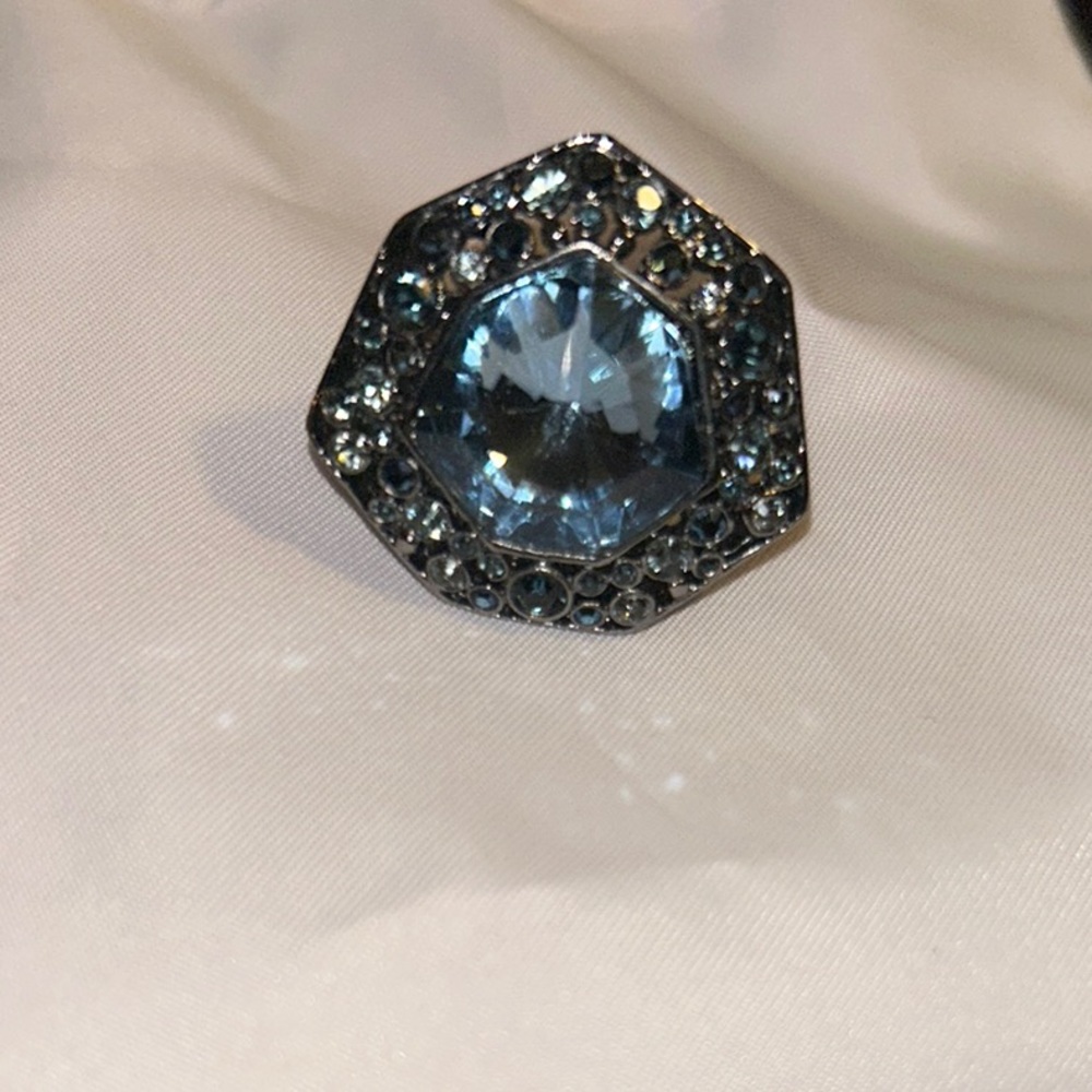 Elegant Blue Gemstone Ring